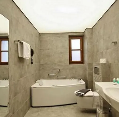 Methexis Boutique 3*